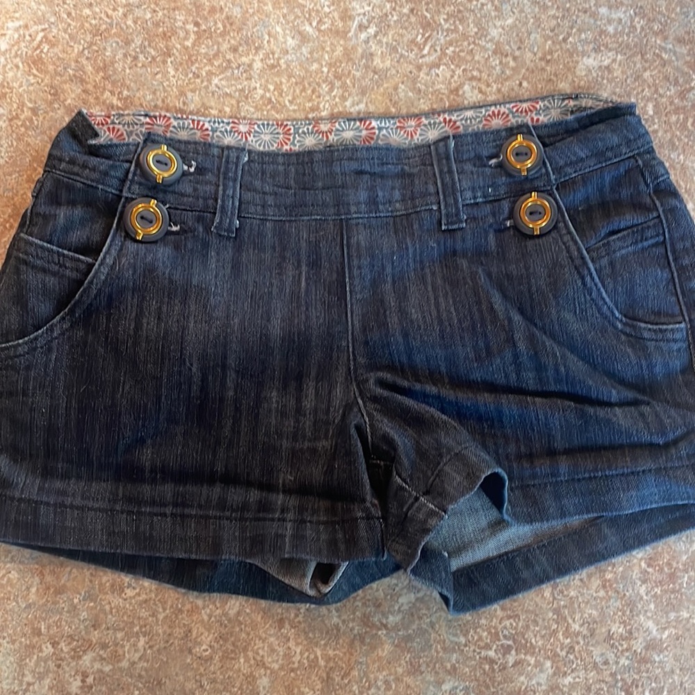 Contempo Stretch Denim Shorts - sz 9